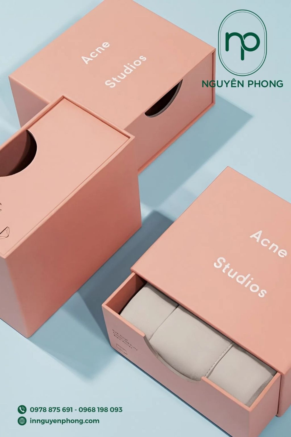 Mẫu hộp cứng dạng rút đựng quần áo 